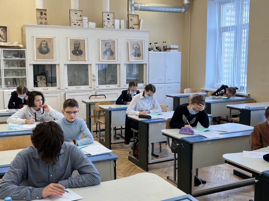 Математика НОН-СТОП»: сотни школьников по всей России приняли участие в самой нестандартной олимпиаде по математике